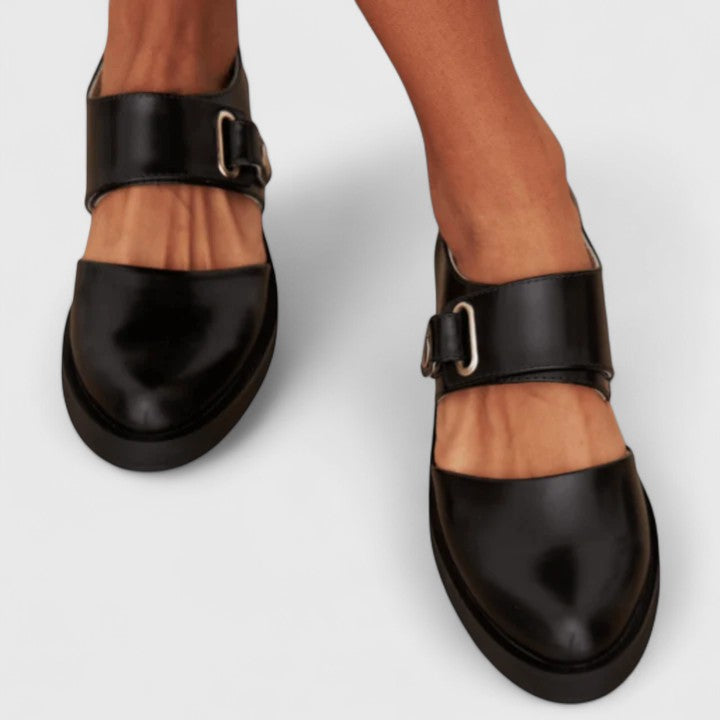 Victoria - Elegant retro shoes with a modern touch