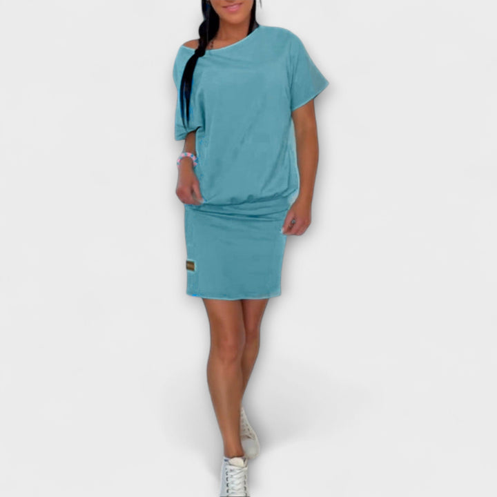 Lídia - Elegant Fitted Dress