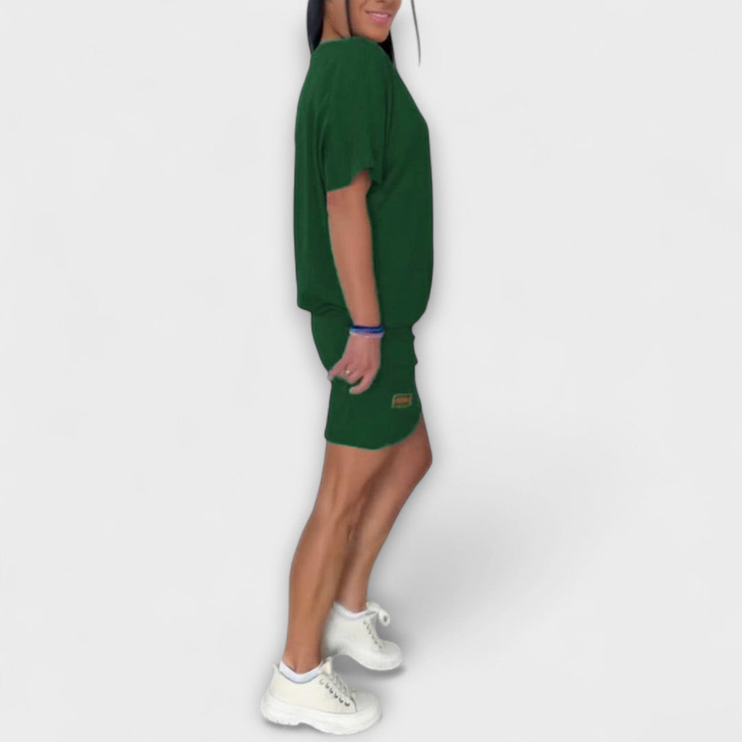 Lídia - Elegant Fitted Dress