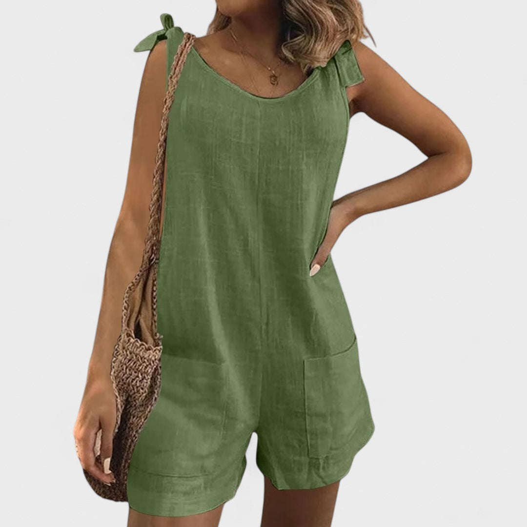 Yolanda - Dungarees with Shoulder Pockets and Bow
