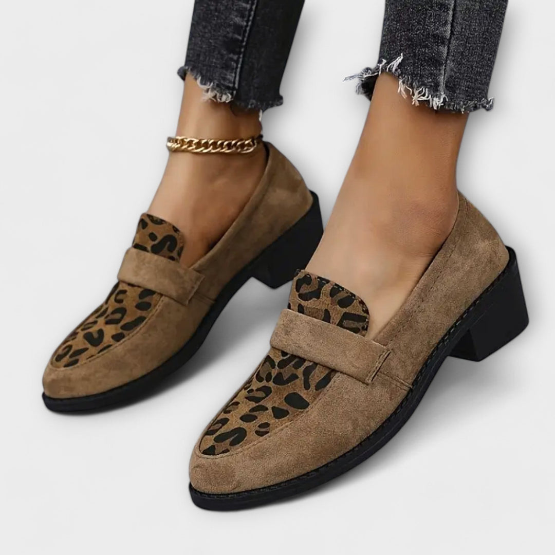 Camila - Elegant shoes with leopard print