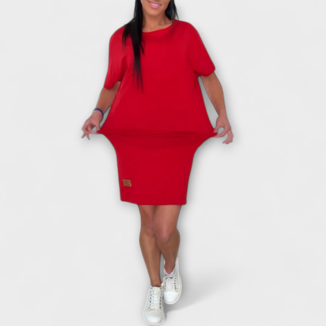 Lídia - Elegant Fitted Dress