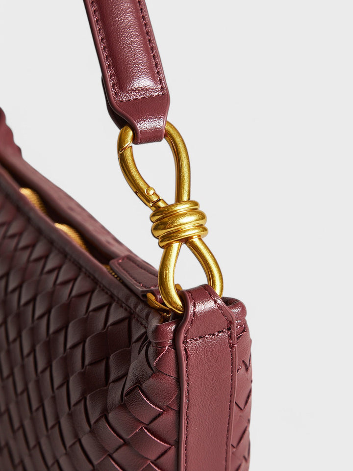 Isa - Chic Burgundy
