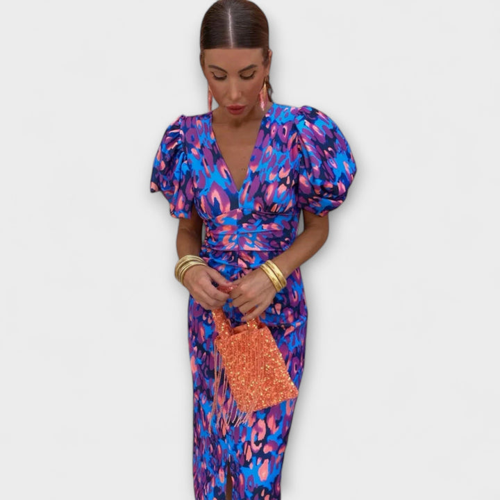 Vanessa - Elegant dress with V-neck