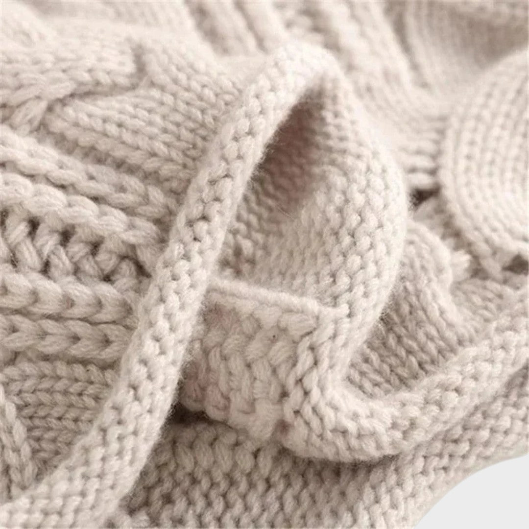 Luana – Cashmere Jumper with Braided Pattern
