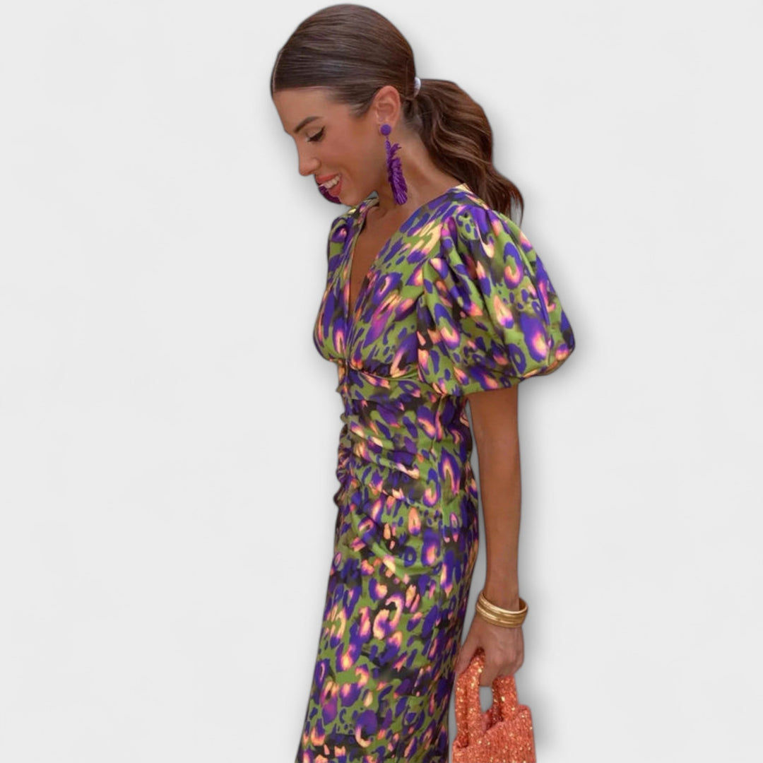 Vanessa - Elegant dress with V-neck