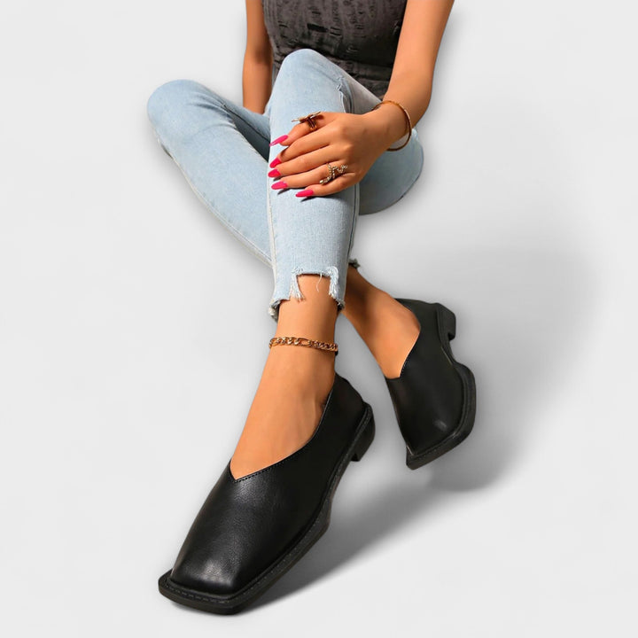Vania – Casual Footwear