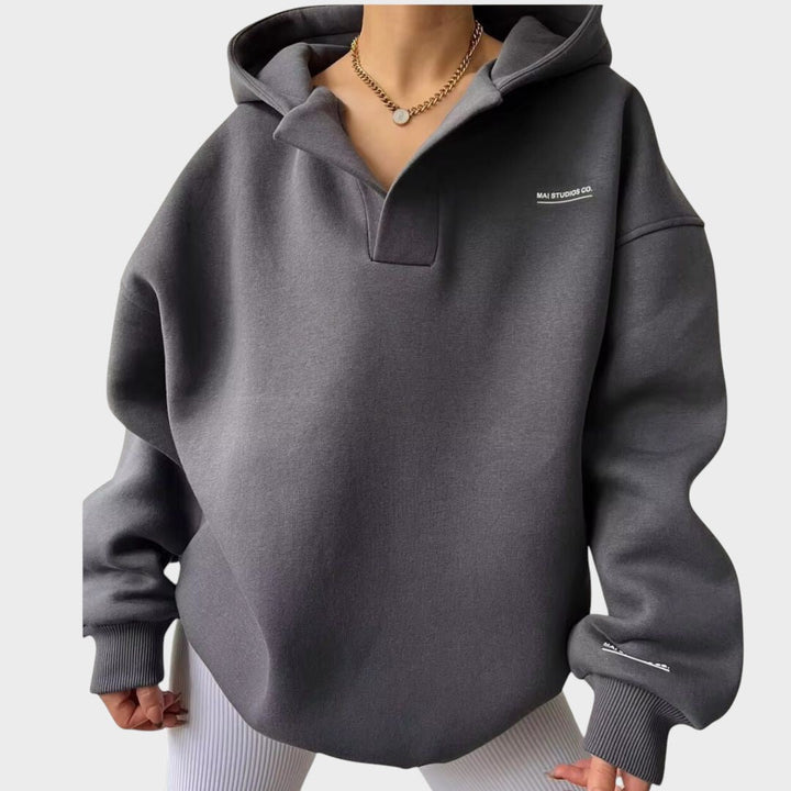 Flávia - Chic Hooded Sweatshirt
