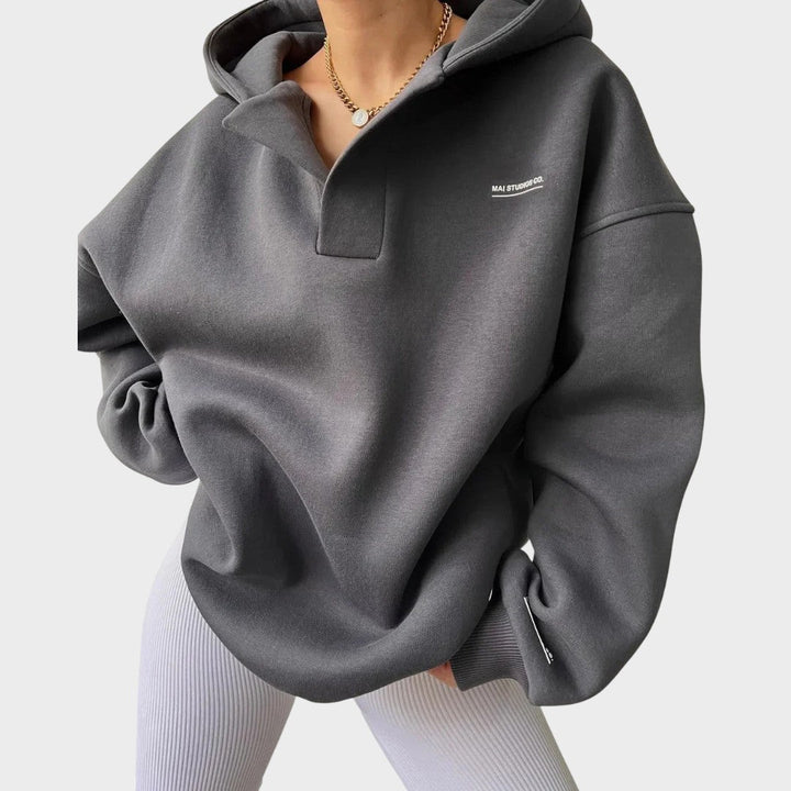 Flávia - Chic Hooded Sweatshirt
