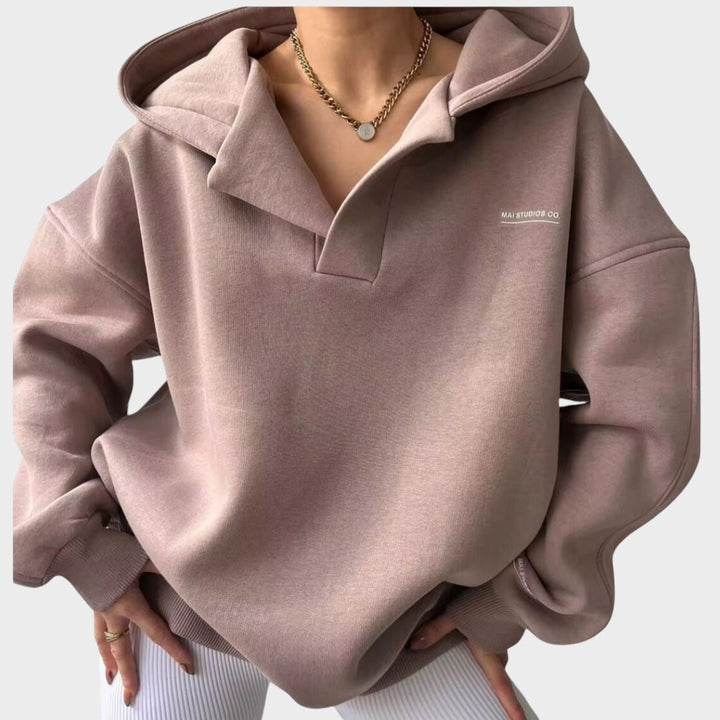 Flávia - Chic Hooded Sweatshirt