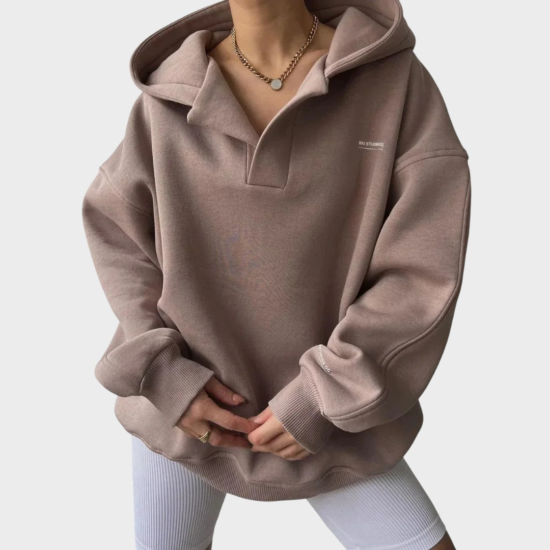 Flávia - Chic Hooded Sweatshirt