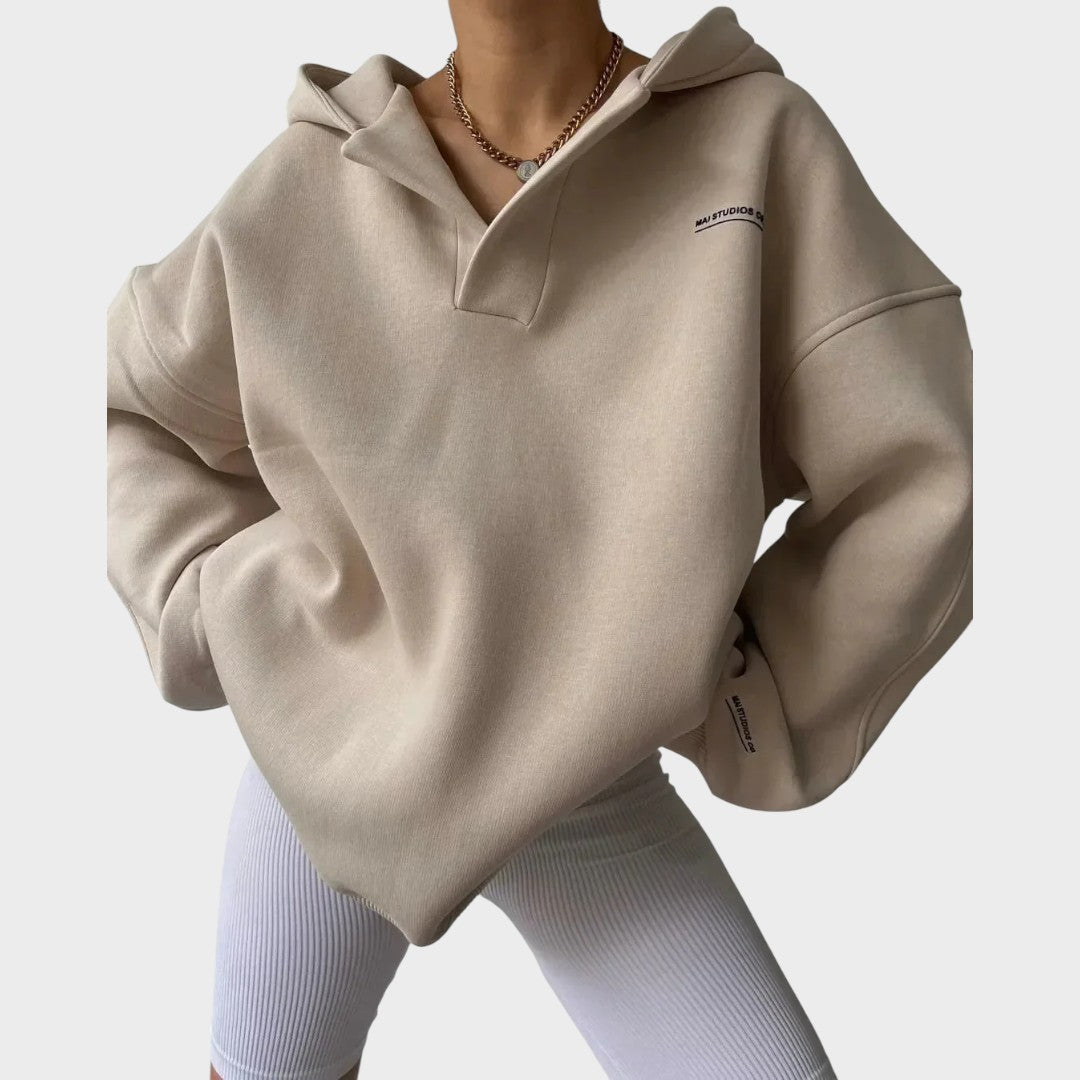 Flávia - Chic Hooded Sweatshirt