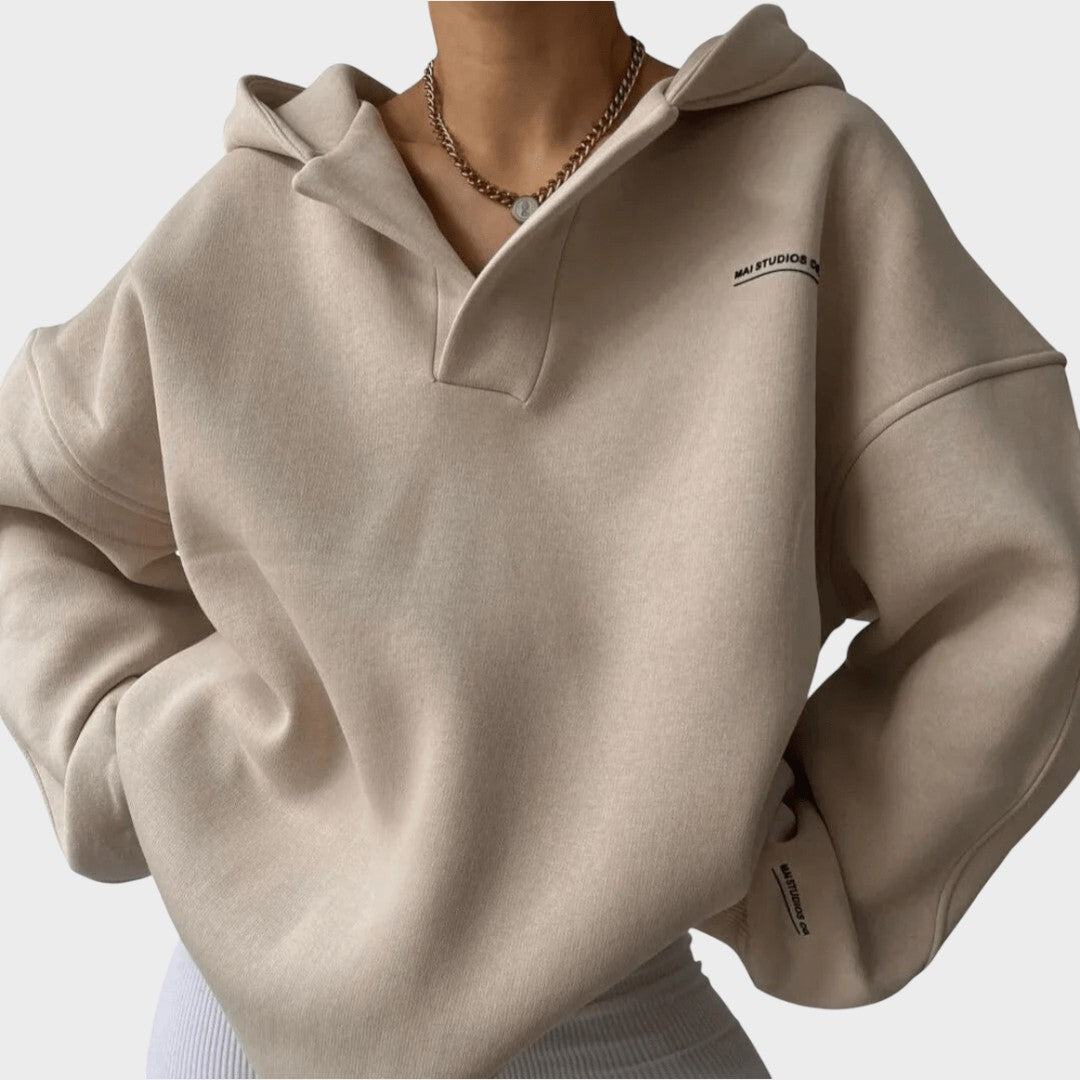 Flávia - Chic Hooded Sweatshirt